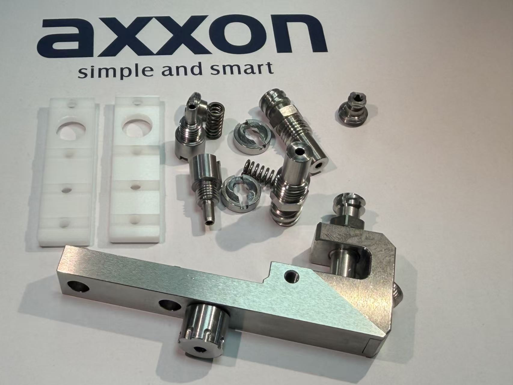 Axxon Piezo Balbula